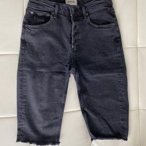 AGOLDE CARRIE DENIM LONG LENGTH SHORTS.